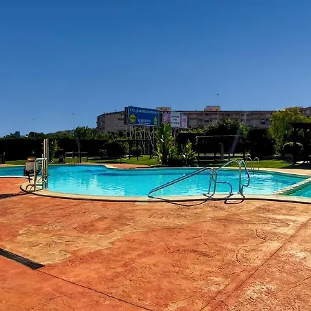 Πανσιόν In Parque Naciones With Communal Pool Τορεβιέχα